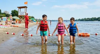 kids on water